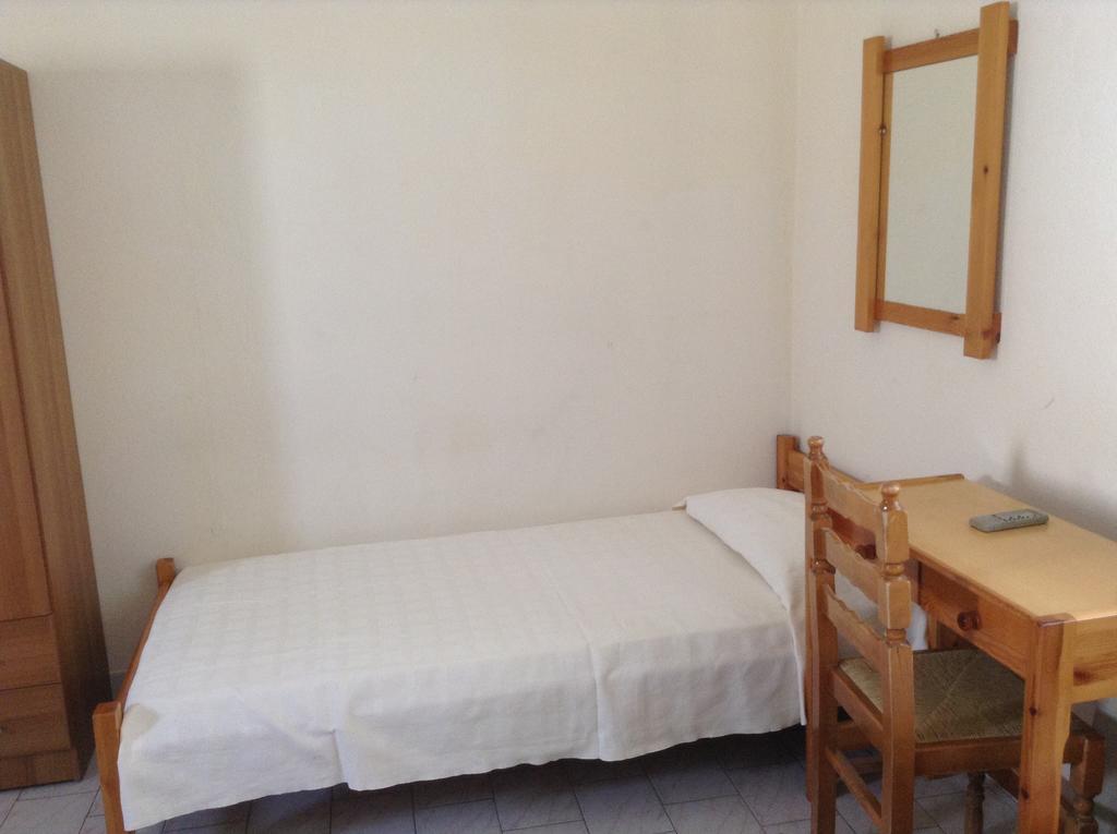 To Let Katerina & John's