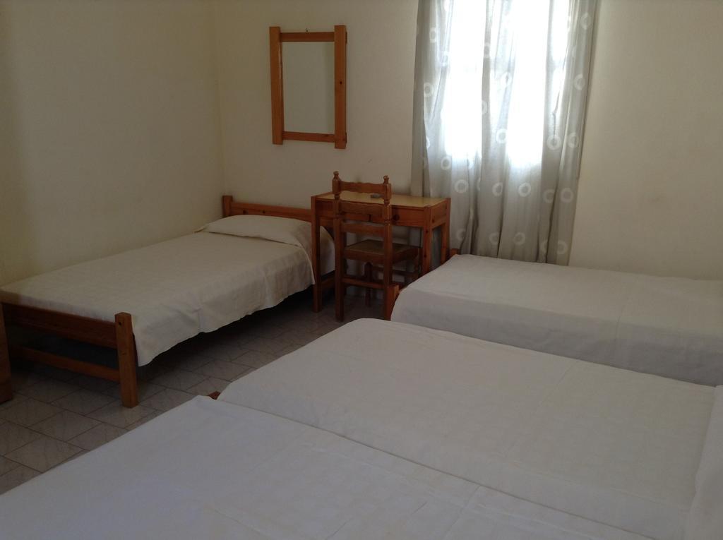Hotel To Let Katerina & John's 2*