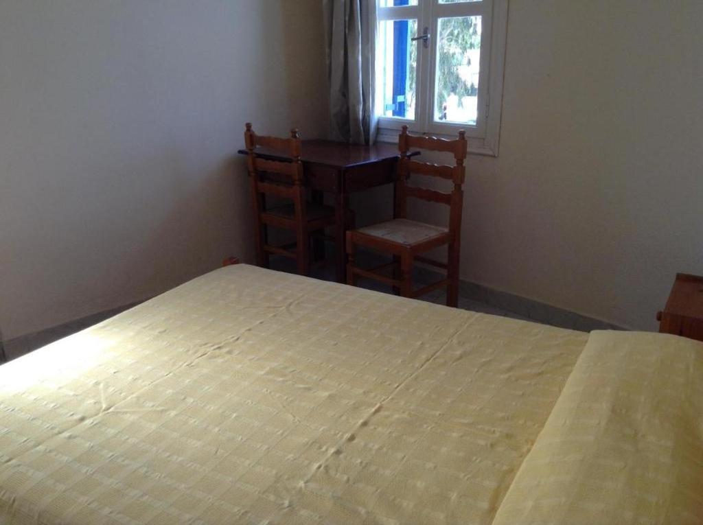 To Let Katerina & John's 2* Perissa (Santorini)