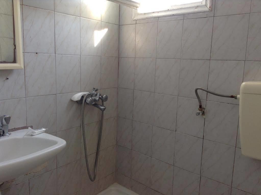 To Let Katerina & John's